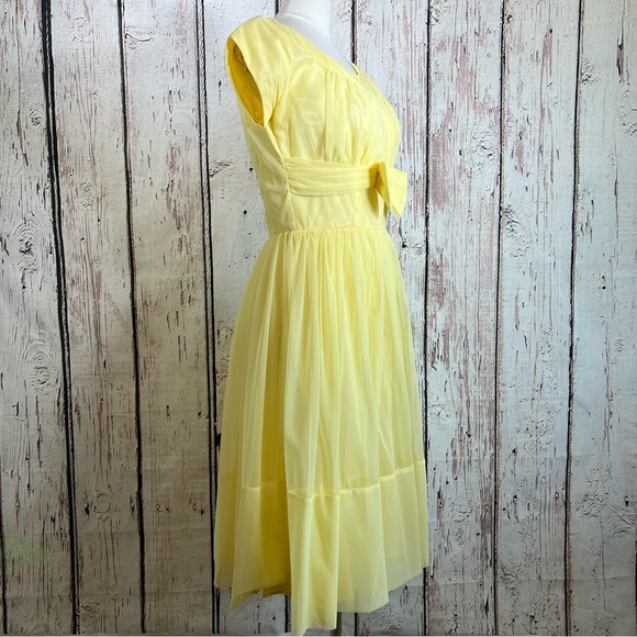 Vintage Pale Yellow Fit & Flare Spring Cocktail Union Made Dress Size 6 EUC - Picture 4 of 14